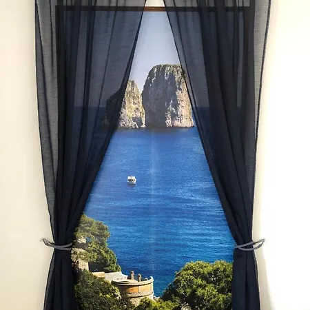 Window 4* Πομπηία