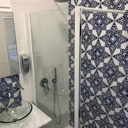 Bed and Breakfast Window 4*