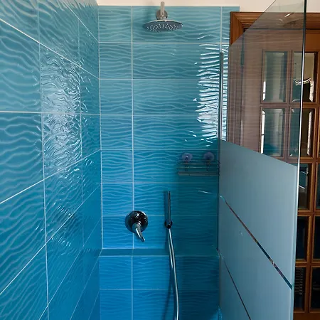 Bed and Breakfast Window 4*