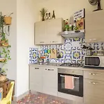 Bed & Breakfast Window 4*