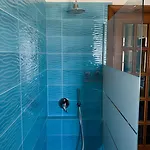 Bed & Breakfast Window 4*