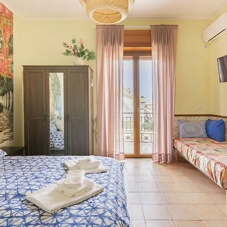 Window Bed & Breakfast Pompei