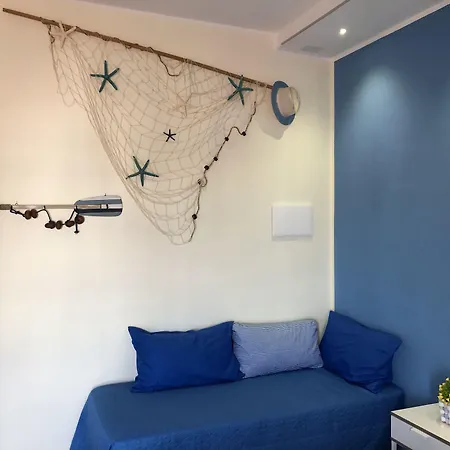Window לינה וארוחת בוקר 4*