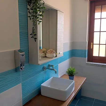 Window 4* פומפיי